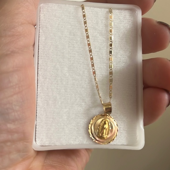 10k Gold about 16inch necklace a little RoseGold tone - Picture 1 of 3